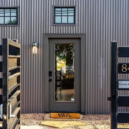 Container Haus Pet Friendly With Cowboy Pool Villa Fredericksburg Exterior photo