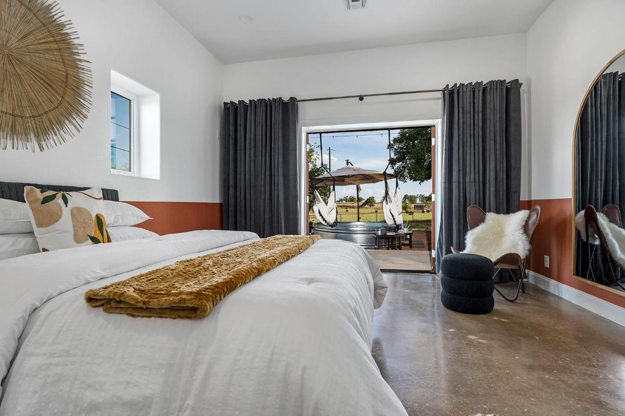 Container Haus Pet Friendly With Cowboy Pool Holiday home