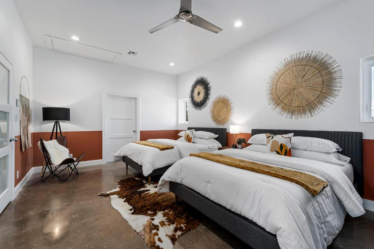 Container Haus Pet Friendly With Cowboy Pool Holiday home *