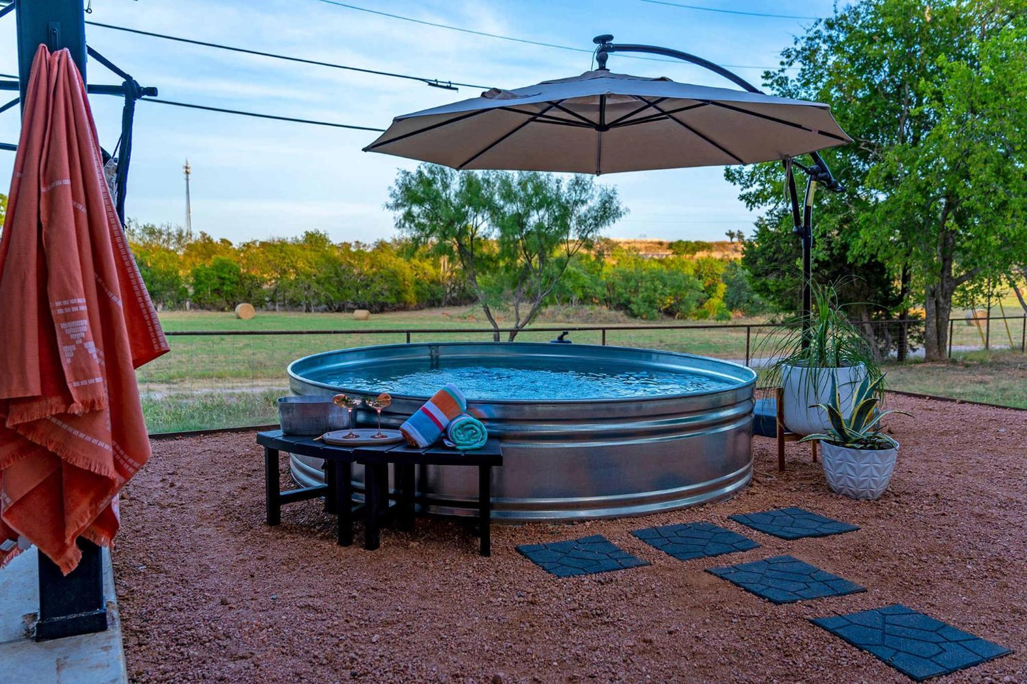Container Haus Pet Friendly With Cowboy Pool