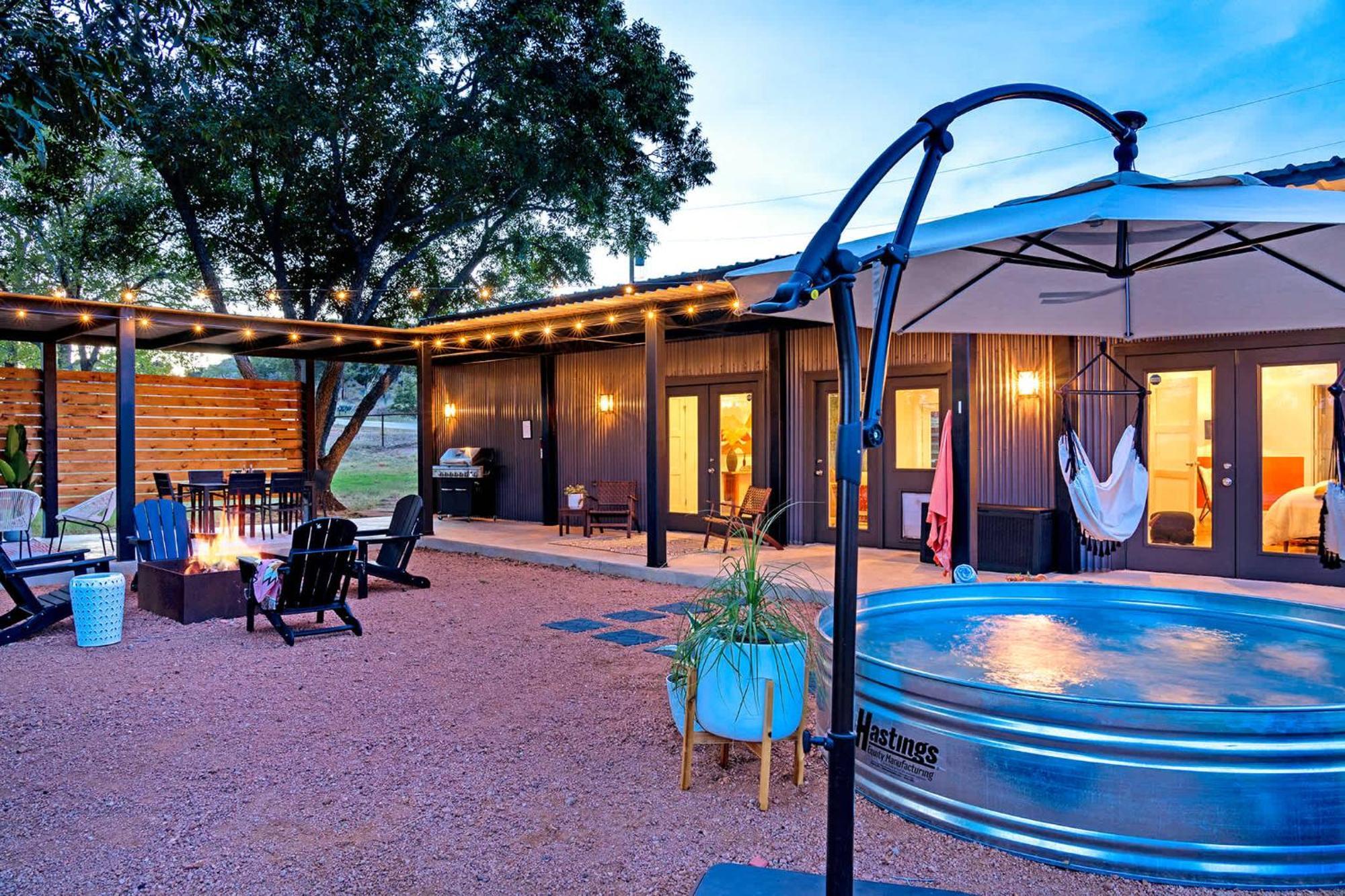 Container Haus Pet Friendly With Cowboy Pool Holiday home