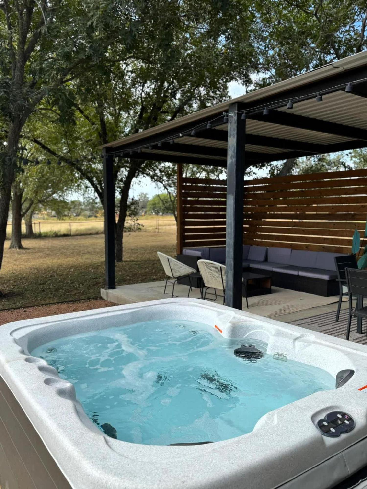 Container Haus Pet Friendly With Cowboy Pool