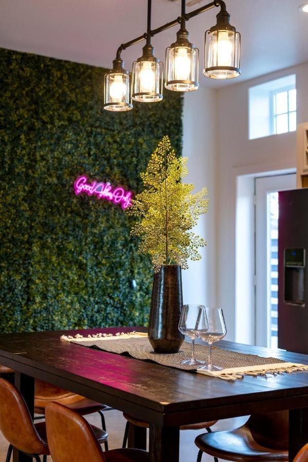 Container Haus Pet Friendly With Cowboy Pool Fredericksburg